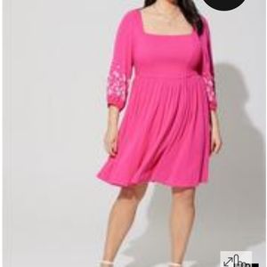 Torrid size 6 ( 30/32 )  new pink dress